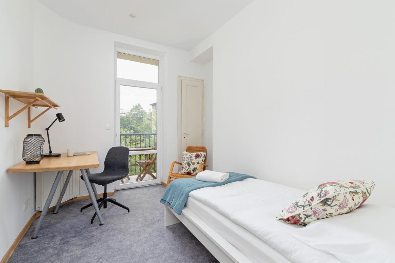 Slowacki Avenue Family Apartments Cracow By Noclegi Renters Краков Экстерьер фото