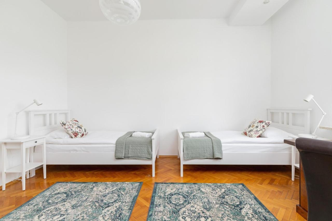 Slowacki Avenue Family Apartments Cracow By Noclegi Renters Краков Экстерьер фото