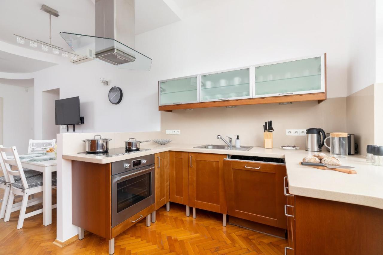Slowacki Avenue Family Apartments Cracow By Noclegi Renters Краков Экстерьер фото