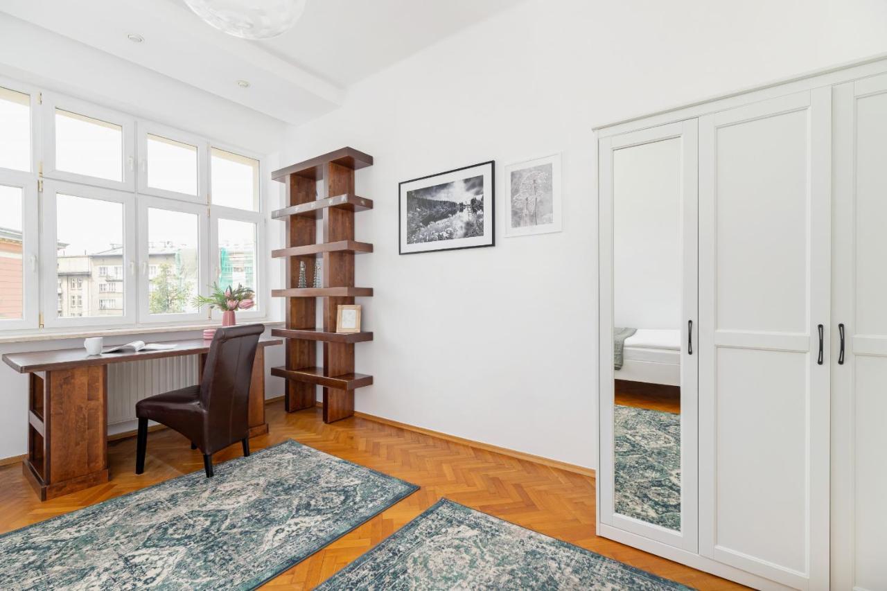 Slowacki Avenue Family Apartments Cracow By Noclegi Renters Краков Экстерьер фото